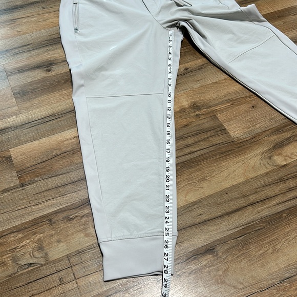 ATHLETA  WOMENS HEADLANDS HYBRID TREK JOGGER PANTS CREAM PULLON SIZE 16 - Picture 9 of 10